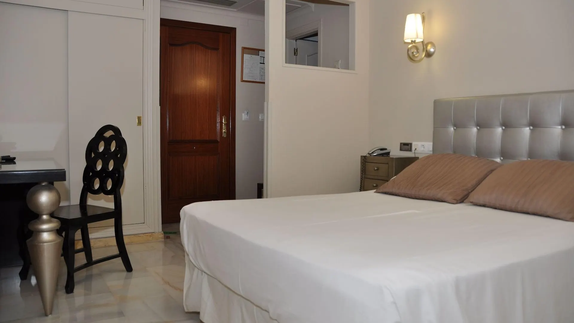 Hotel Sercotel Dona Carmela Sevilla Spanien