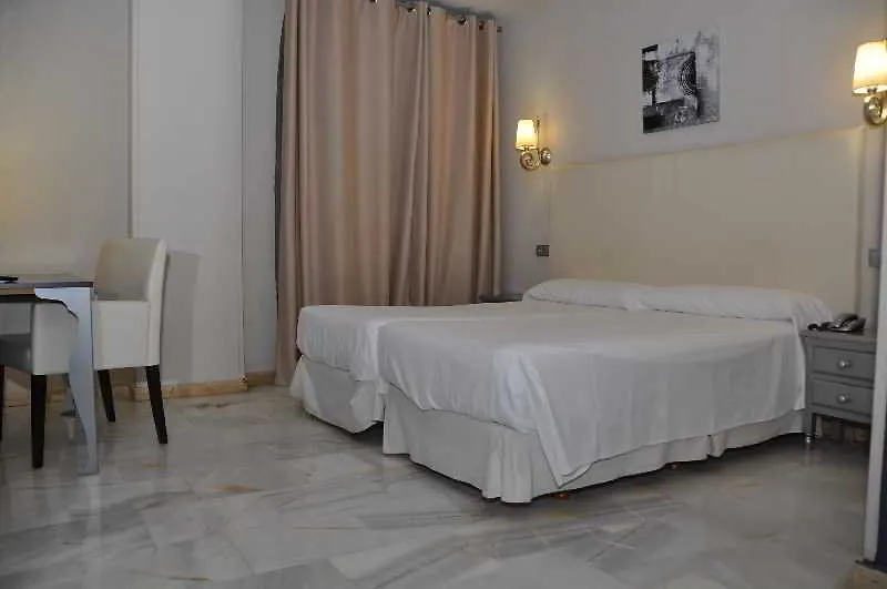 Hotel Sercotel Dona Carmela Siviglia