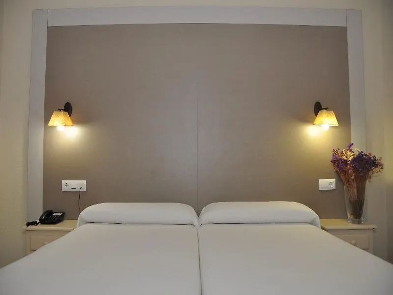 Hotel Sercotel Dona Carmela Siviglia 3*,  Spagna